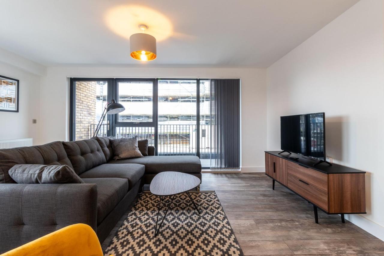 Seven Living Ashford - Modern And Spacious Apartments Exterior foto