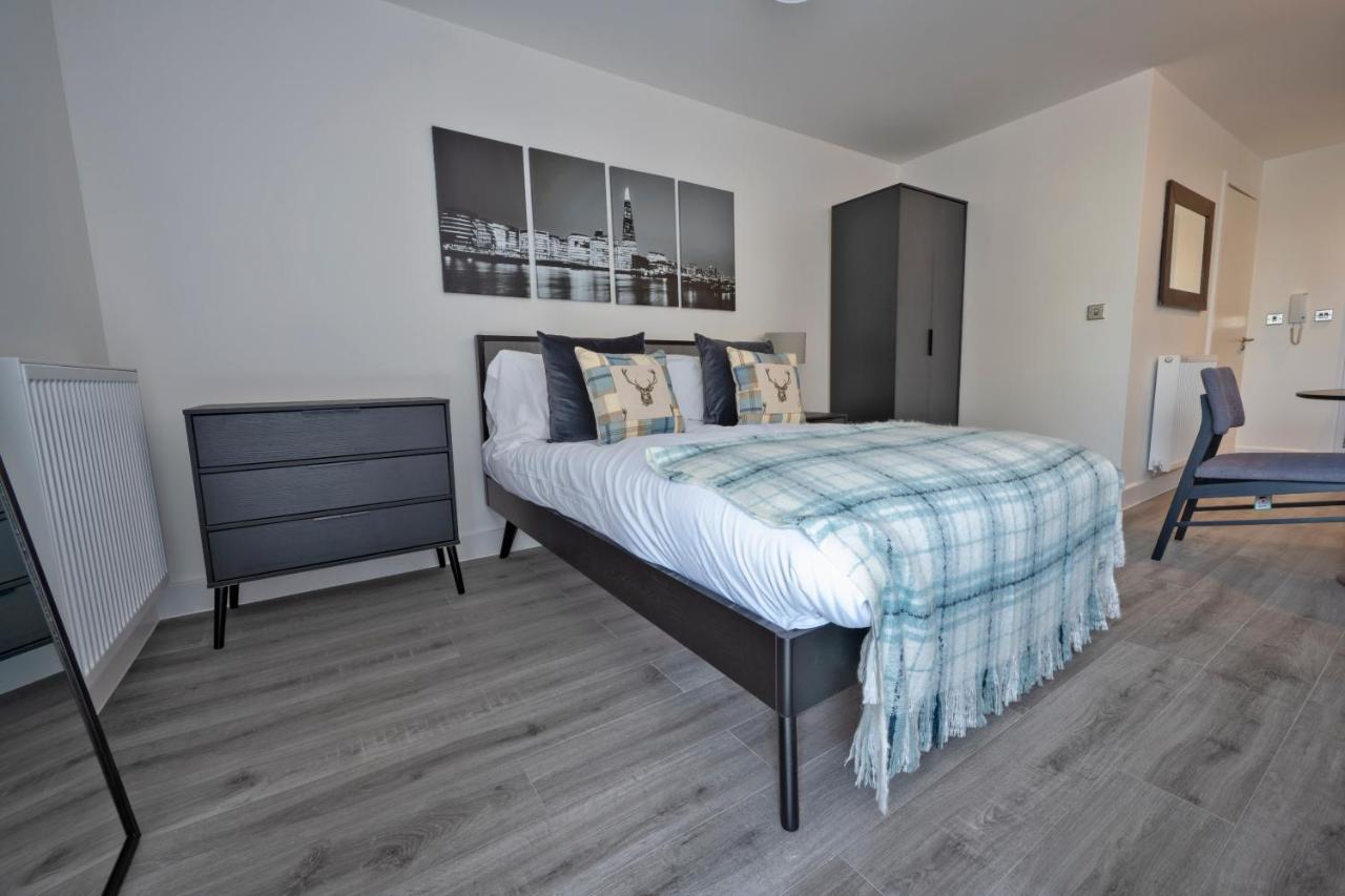 Seven Living Ashford - Modern And Spacious Apartments Exterior foto