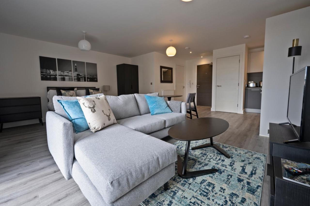 Seven Living Ashford - Modern And Spacious Apartments Exterior foto
